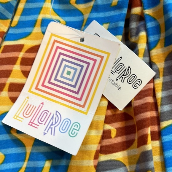 NEW LuLaRoe Madison Skirt USA Print Medium - Picture 6 of 9